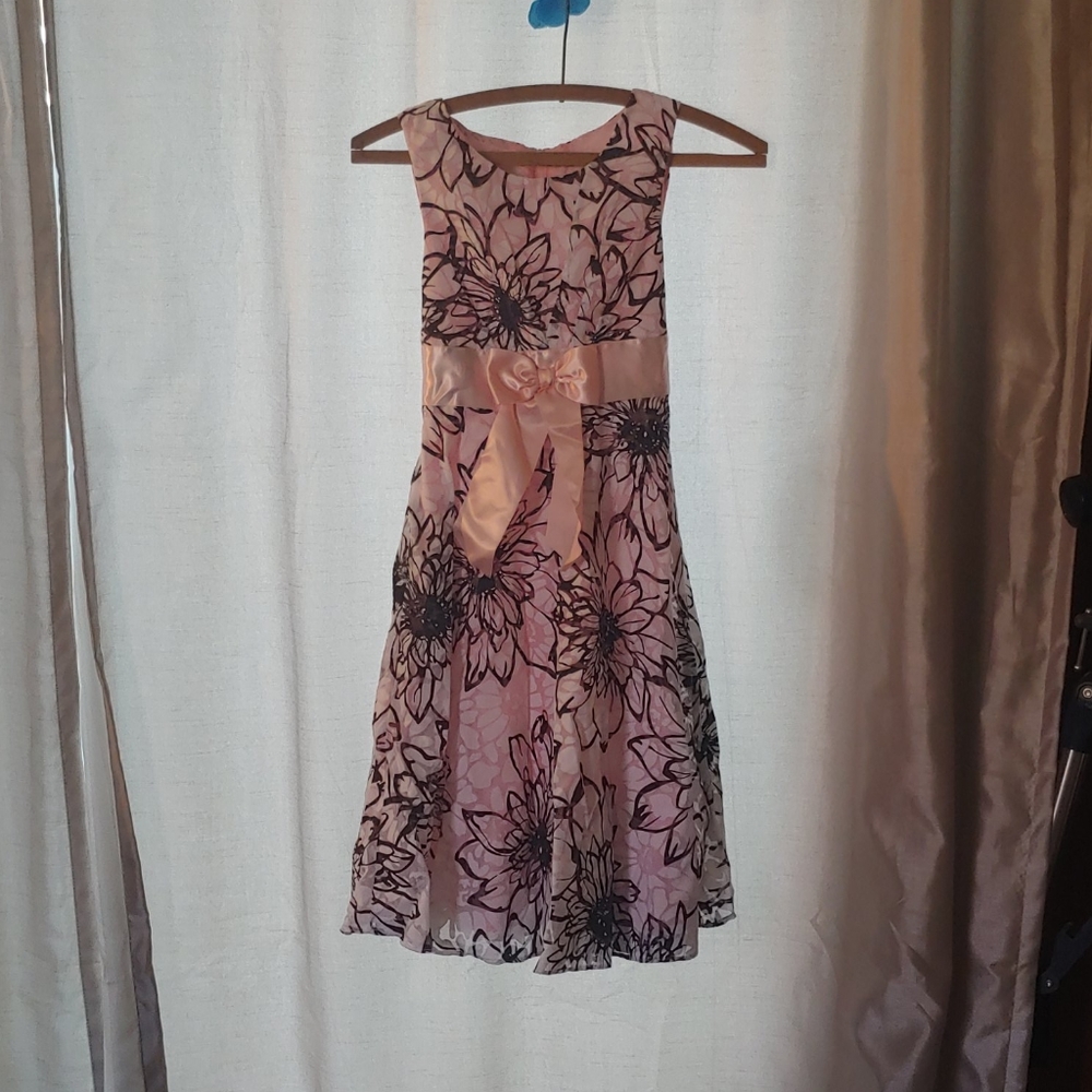 Girls pink floral dress